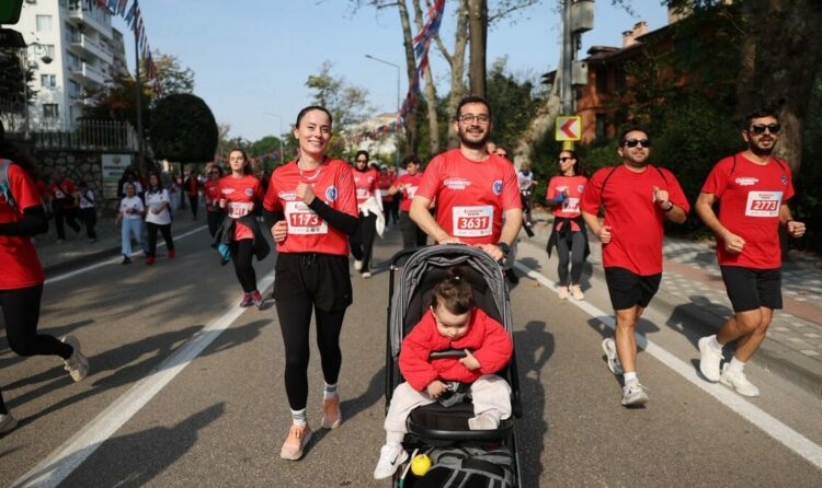 Binlerce Bursalı Cumhuriyet için koştu