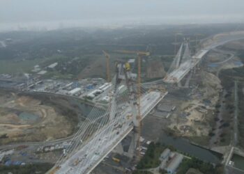 Sazlıdere Köprüsü'ndeki çalışmalar havadan görüntülendi