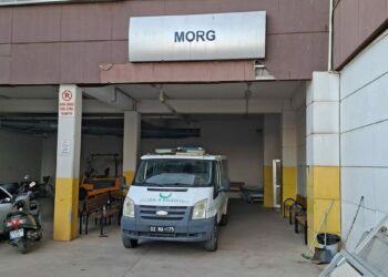 Merdiven boşluğuna düşen işçi kurtarılamadı
