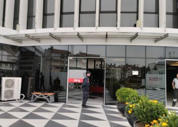 Bolu Belediyesi'ne operasyon 4 gözaltı