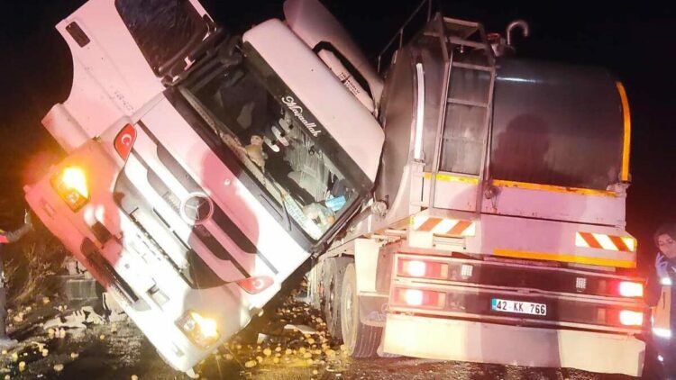 Tanker ile TIR çarpıştı: 1 ölü, 1 yaralı