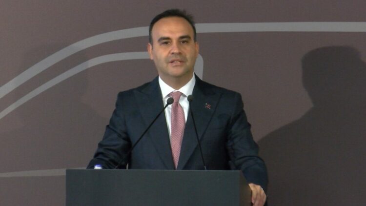 Bakan Kacır: Türkiye, otomotiv ve mobilite yatırımları için doğru adrestir