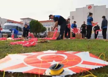 Cumhuriyetin 103’üncü yıldönümünde 103 uçurtma gökyüzüyle buluştu