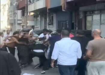 Kağıthane’de evli olduğunu öğrendiği eski sevgilisini tornavidayla sırtından yaraladı