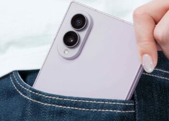 Samsung, katlanabilir telefonlarda dayanıklılığı 100’den fazla testle doğruladığını duyurdu