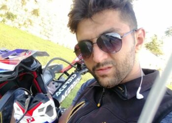 Eyüpsultan'da motosiklet sürücüsü kazada öldü; 'bir şoför sıkıştırıp düşürdü, başka bir araç ezdi'