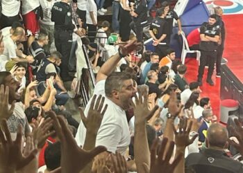 Karşıyaka Başkanı Tusder tribüne çıktı