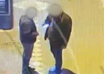 Bıçak tehdidiyle telefon gasbeden şüpheli tutuklandı