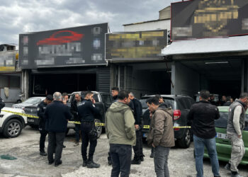 Oto tamirhanesinde silahlı kavga: 3 yaralı