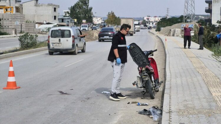 TIR ile motosiklet çarpıştı: 1 ölü, 2 yaralı