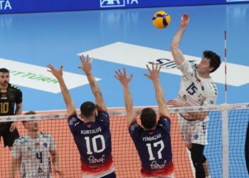 Halkbank, İzmir’de Altekma’ya set vermedi: 3-0
