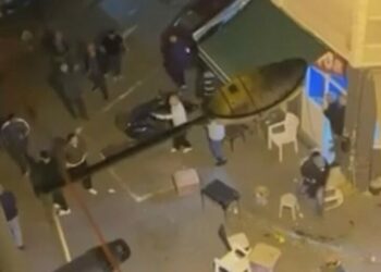 Fatih'te tartıştığı kişilere silahla ateş açan şüpheli tutuklandı; saldırı kamerada