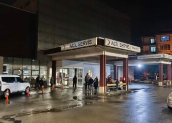 Ankara'da otomobil TIR'a arkadan çarptı: 1 ölü, 1 yaralı