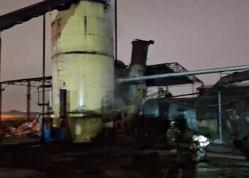Bursa'da talaş silosunda çıkan yangın söndürüldü