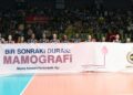 Voleybol maçında meme kanseri farkındalığı için erken tanı çağrısı