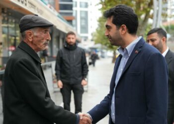 Tuzla Belediye Başkanı Bingöl, Aydınlı Mahallesi’nde esnaf ve vatandaşlarla buluştu