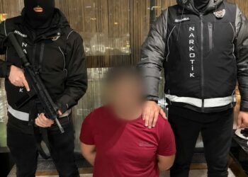 Uluslararası seviyede aranan şüpheli İstanbul'da yakalandı