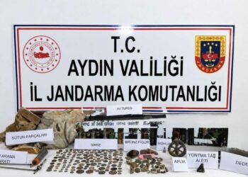 Karacasu’da 157 sikke ve tarihi objeler ele geçirildi