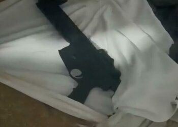Eyüpsultan’da polis müşteri kılığına girdi; 3 gün izlediği silah kaçakçısını yakaladı