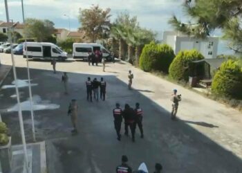 Kuşadası'nda uyuşturucu operasyon: 45 gözaltı