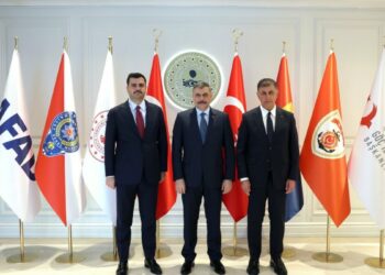 Bakan Çiftçi, AK Parti'li İnan ve Cemil Tugay'ı kabul etti