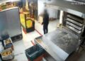 Sultangazi'de fırın tezgahında duran cep telefonunu çaldı