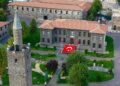 Tarihi İçkale’de 54 metrekarelik Türk bayrağıyla Cumhuriyet coşkusu