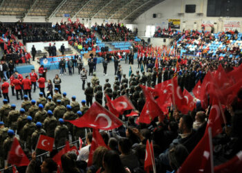 Trakya'da Cumhuriyet Bayramı kutlamaları hava muhalefeti nedeniyle salonlarda yapıldı
