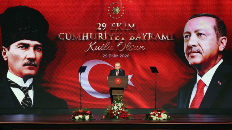 Emine Erdoğan'dan TDT liderleriyle akşam yemeği paylaşımı