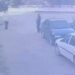 Park halindeki otomobilden saat çaldı; hırsızlık anı kamerada