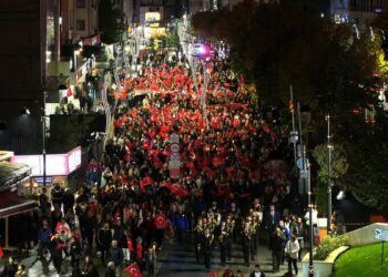 Bolu’da coşkulu fener alayı