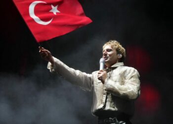 Tuzla’da Cumhuriyet’in 103’üncü yılı Edis konseriyle kutlandı
