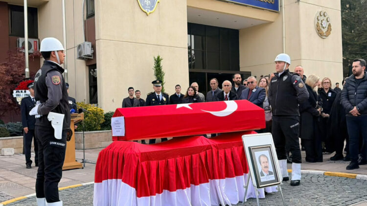 Hayatını kaybeden eski Bakan Erkan için Emniyet Genel Müdürlüğü'nde tören