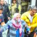 Zeytinburnu’nda 5 katlı binada çıkan yangında 2 kişi dumandan etkilendi