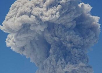 Filipinler'deki Mayon Yanardağı’nda patlama meydana geldi