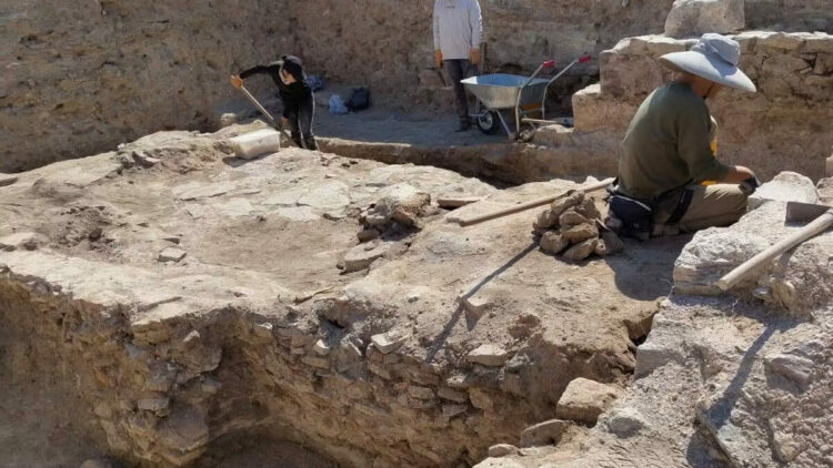 Afyonkarahisar’daki kazılarda 2 bin yıllık kaplıca kalıntıları bulundu