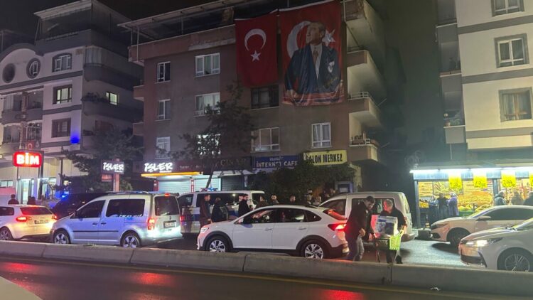 Hamile kızını ve birlikte yaşadığı erkek arkadaşını öldürdü
