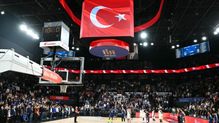 Anadolu Efes - Panathinaikos Aktor: 83-68