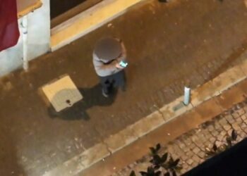 Kadıköy'de dron destekli uyuşturucu operasyonu: 2 gözaltı