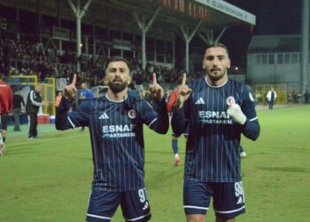 Fethiyespor, 1461 Trabzon önünde