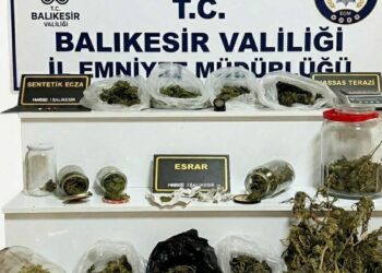 Balıkesir'de uyuşturucu operasyonu; 2 gözaltı