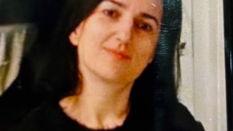 Eski eşi tarafından öldürülen kadın toprağa verildi