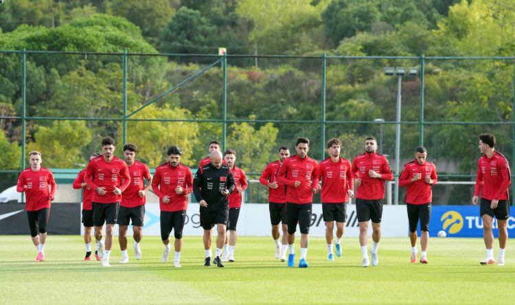 Spor dünyasında yoğun gündem: A Milliler İtalya sınavına hazır, Beşiktaş sandık başında