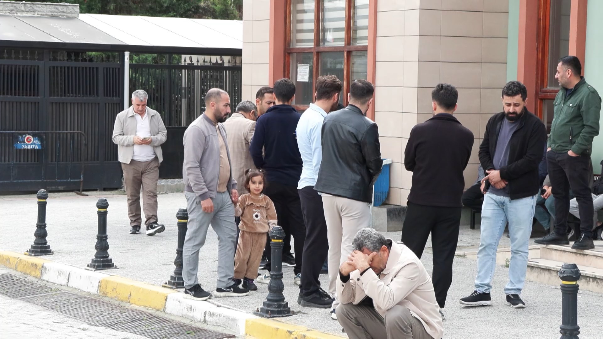 Eyüpsultan'da çocukluk arkadaşı işçiler akıma kapıldı; 1 ölü, 1 yaralı