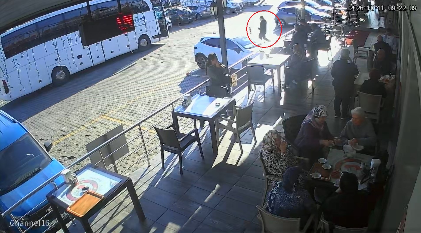 11 kişinin öldüğü otobüs, kazadan 2 saat önce mola vermiş; yolcuların kahvaltı yaptığı anlar kamerada