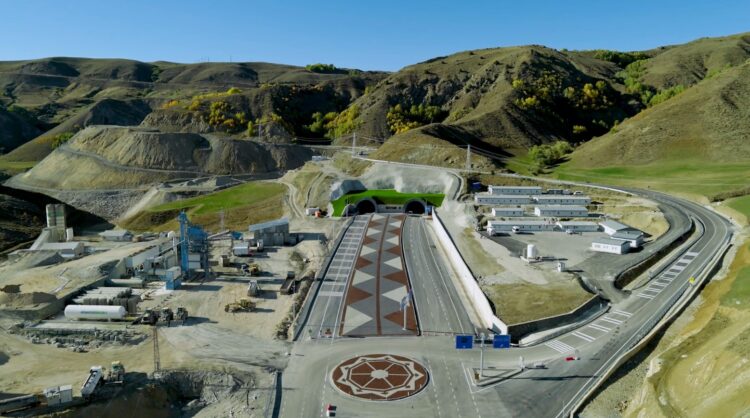 Erzurum-Rize yolunda ulaşım 20 dakikadan 5 dakikaya düşüyor! Dallıkavak Tüneli açılıyor