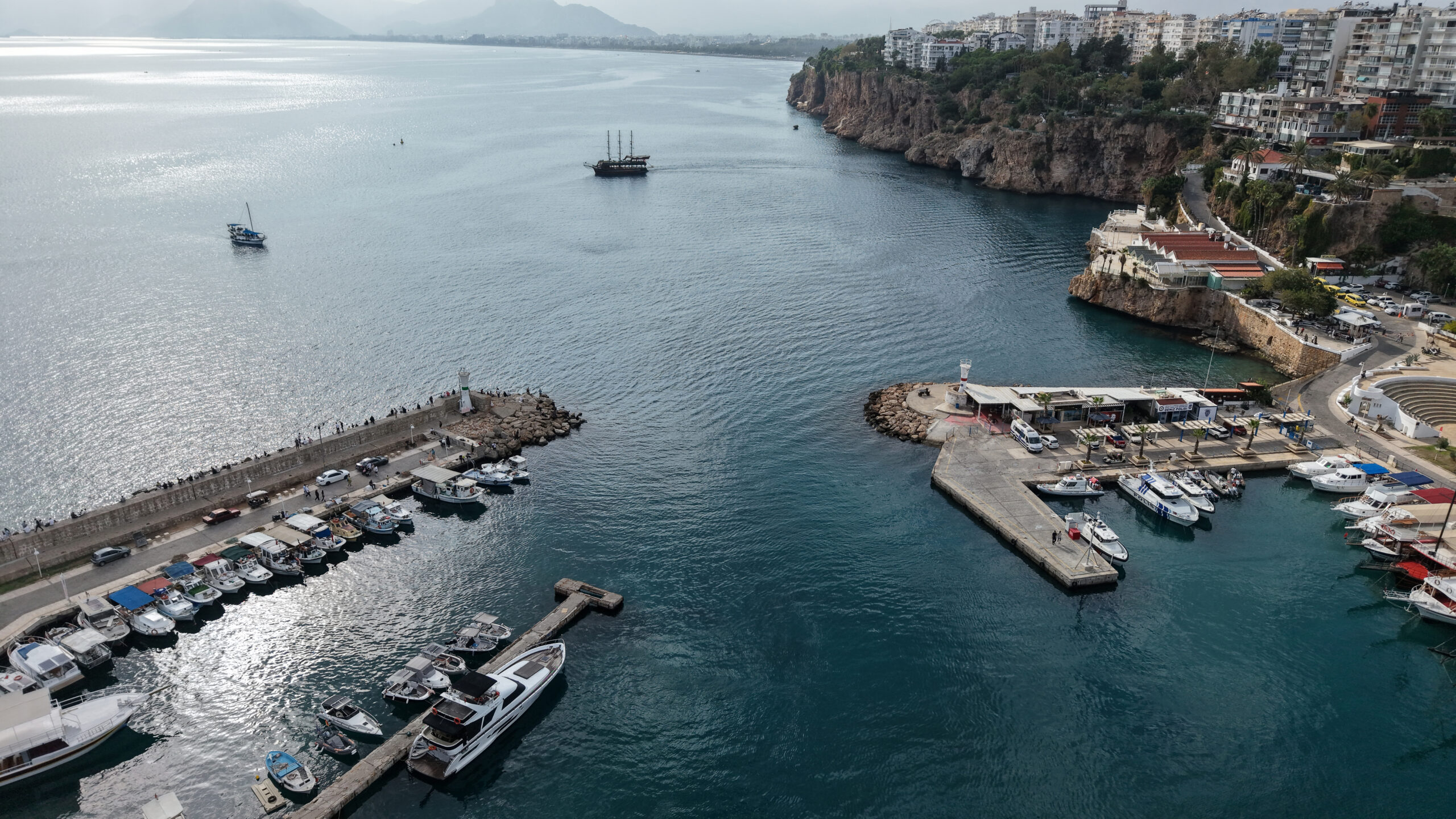 Antalya Limanı'nın 554 yıl önce 'savaş ganimeti' olarak alınan zinciri Vatikan'da