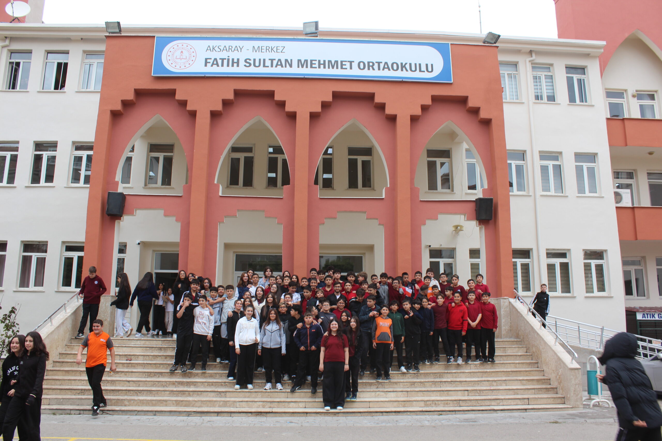 Görme engelli Abdülkadir, mezun olduğu okula öğretmen oldu