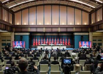 2027 yılı bütçesi açıklandı! Eğitim, sağlık, sosyal yardım ve konut için ayrılan kaynaklar belli oldu