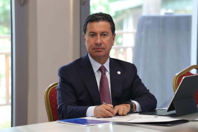 Muğla Büyükşehir Belediye Başkanı Aras, CHP’den istifa etti